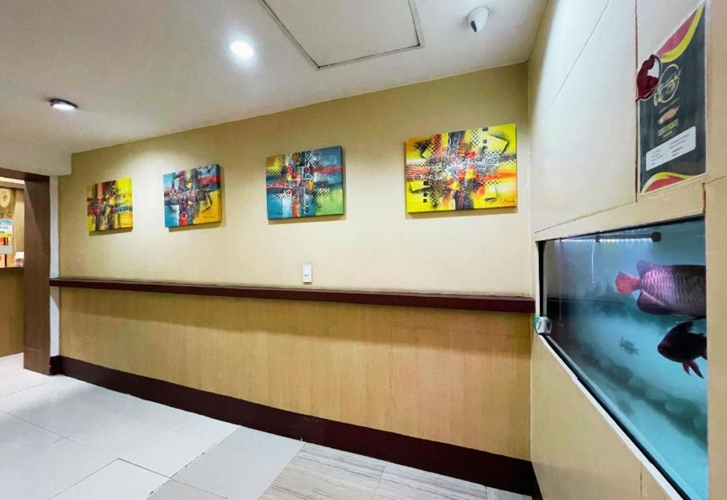 Hotel 99 Monumento Caloocan Εξωτερικό φωτογραφία