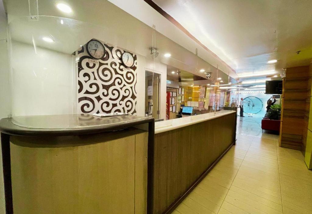 Hotel 99 Monumento Caloocan Εξωτερικό φωτογραφία