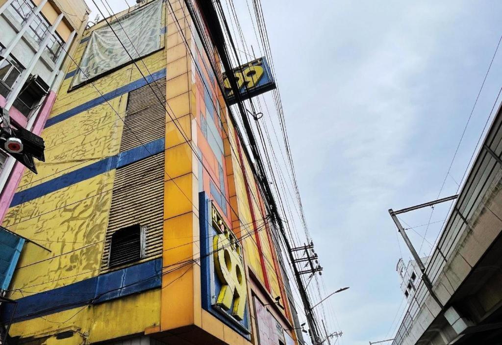 Hotel 99 Monumento Caloocan Εξωτερικό φωτογραφία
