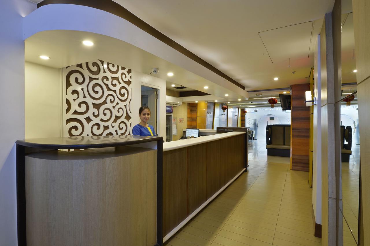 Hotel 99 Monumento Caloocan Εξωτερικό φωτογραφία