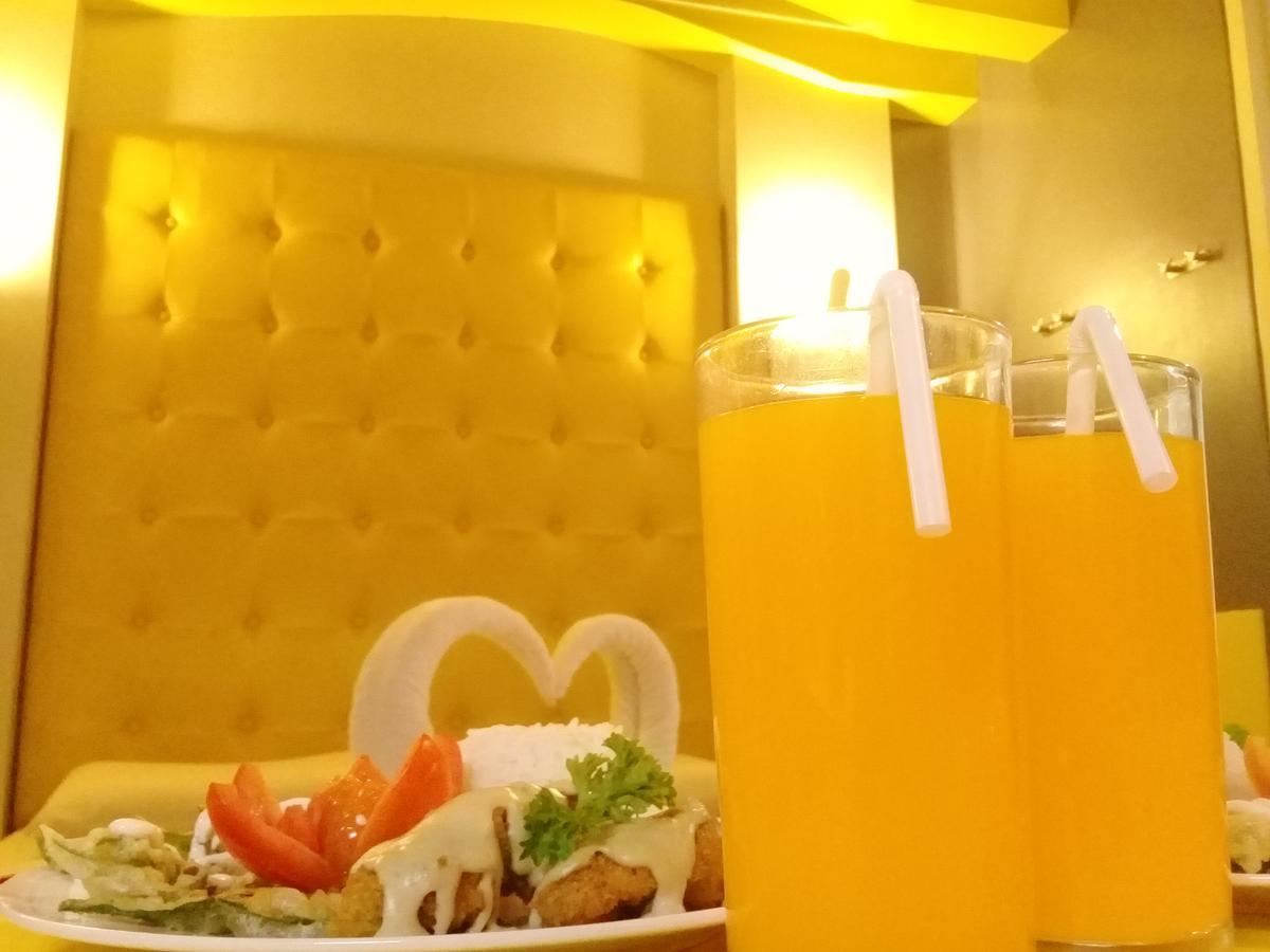 Hotel 99 Monumento Caloocan Εξωτερικό φωτογραφία